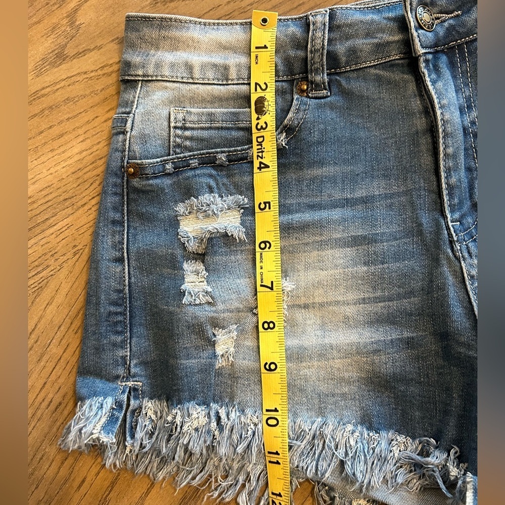 Denim jean distressed jean women’s shorts size S - Picture 2 of 5